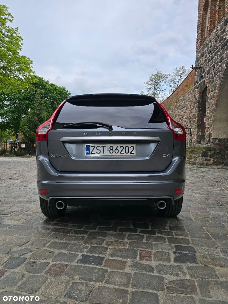 Volvo XC 60 D4 Drive-E R-Design Kinetic - 12