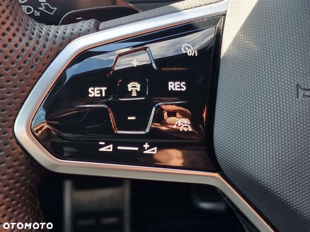 Volkswagen Arteon 2.0 TDI R-Line DSG - 28
