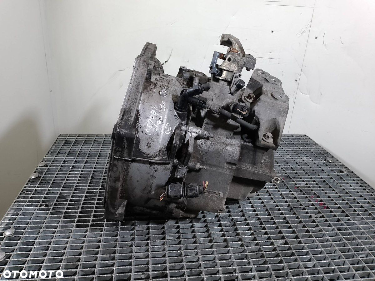 SKRZYNIA BIEGÓW MANUALNA OPEL VECTRA C F40 1.9 CDTI - 2