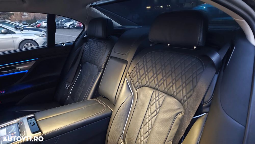 BMW Seria 7 745Le xDrive AT PHEV - 21