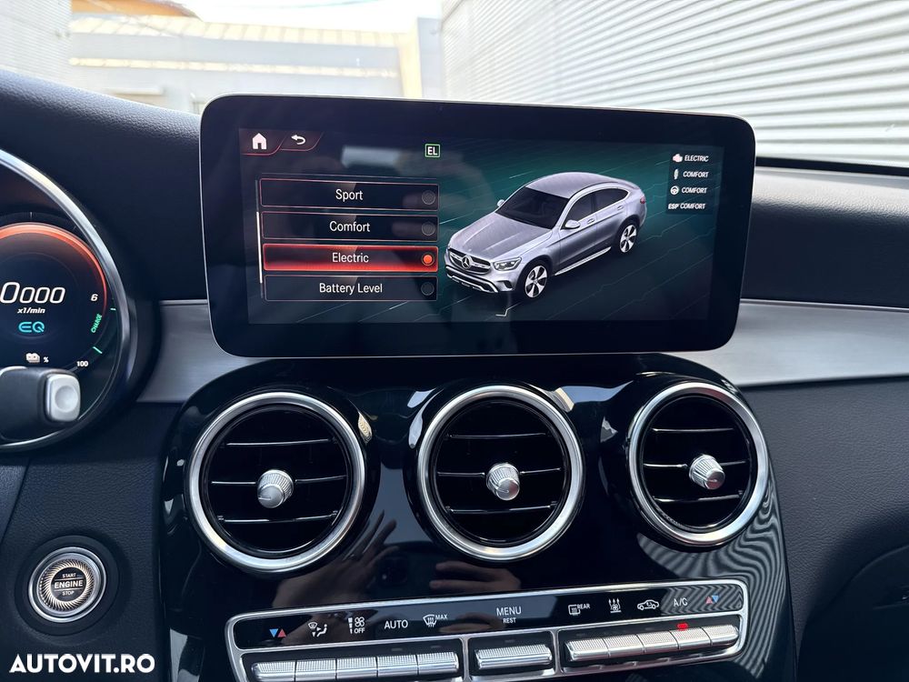 Mercedes-Benz GLC Coupe 300 de 4Matic 9G-TRONIC AMG Line Plus - 12