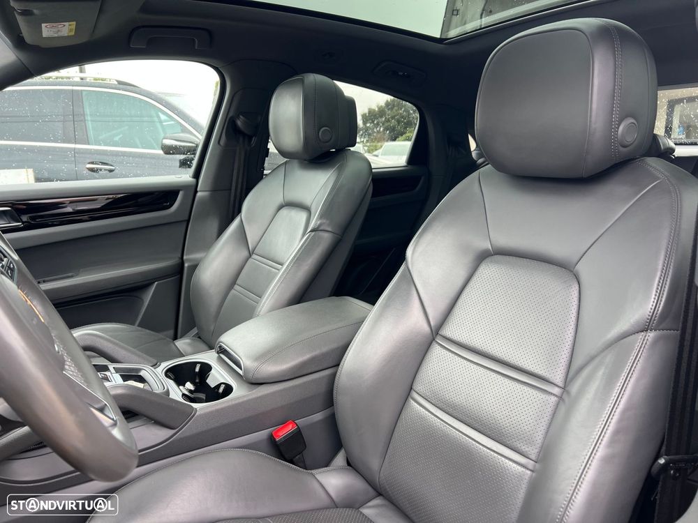 Porsche Cayenne Coupé E-Hybrid Platinum Edition - 5