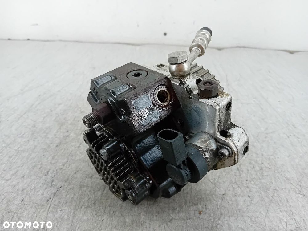 POMPA WTRYSKOWA VW CRAFTER 2.5 TDI - 4