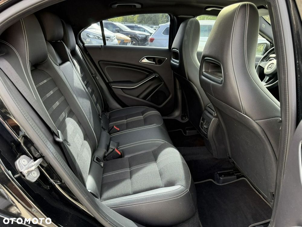Mercedes-Benz Klasa A 180 d Style 7G-DCT - 20
