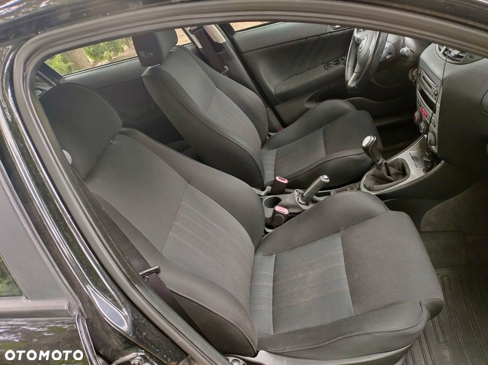 Alfa Romeo 147 1.6 Twin Spark Distinctive - 17