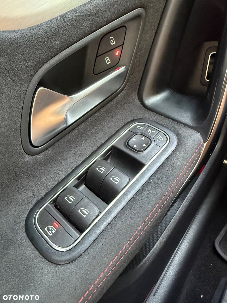 Mercedes-Benz CLA 200 AMG Line 7G-DCT - 18