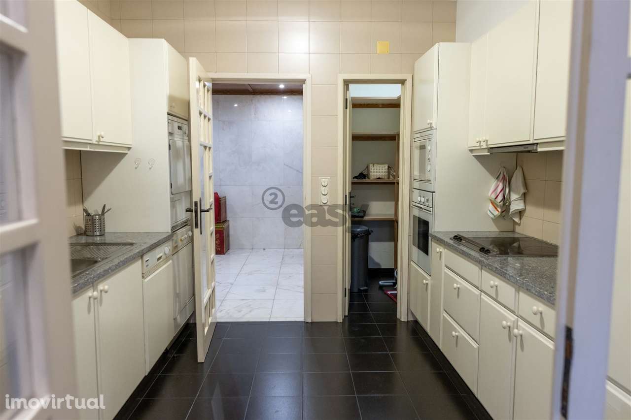 T2 com parqueamento na Rua Braancamp para arrendar - Grande imagem: 4/36