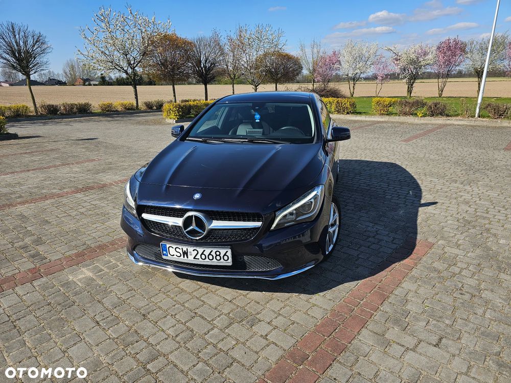 Mercedes-Benz CLA 180 7G-DCT - 2