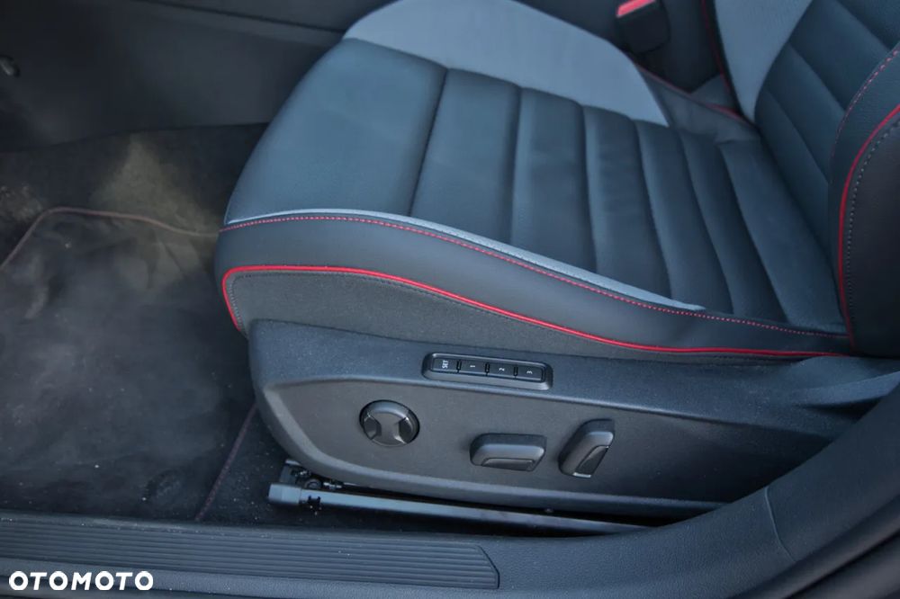 Volkswagen Golf 2.0 TSI GTI DSG - 20