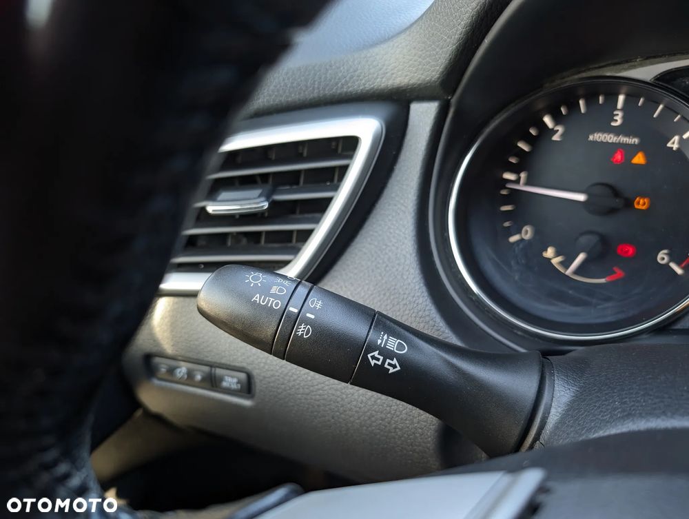 Nissan X-Trail 1.6 DCi Tekna 2WD EU6 - 27