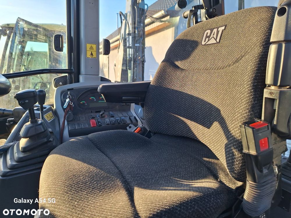 Caterpillar 427 F2 - 3