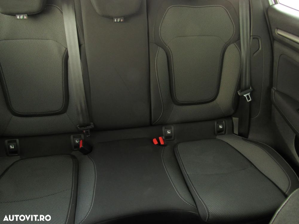 Renault Megane TCe 140 GPF BUSINESS EDITION - 13