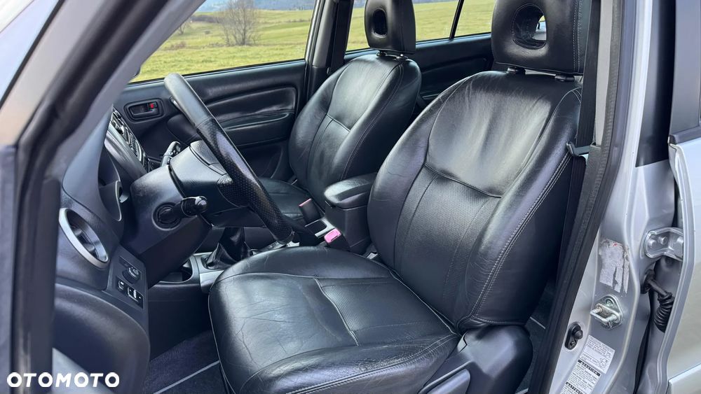 Toyota RAV4 D-4D 4x4 Executive - 24