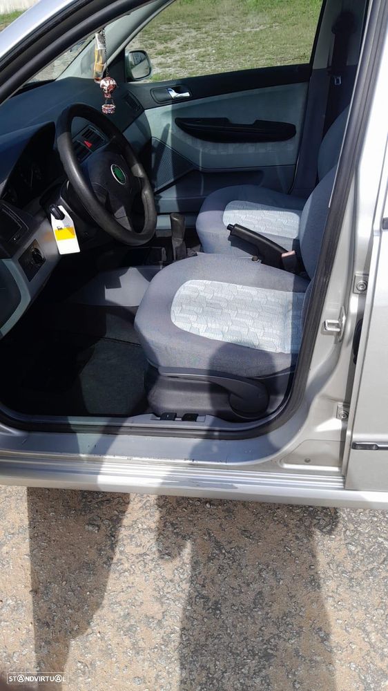 Skoda Fabia Break 1.4 Comfort - 6