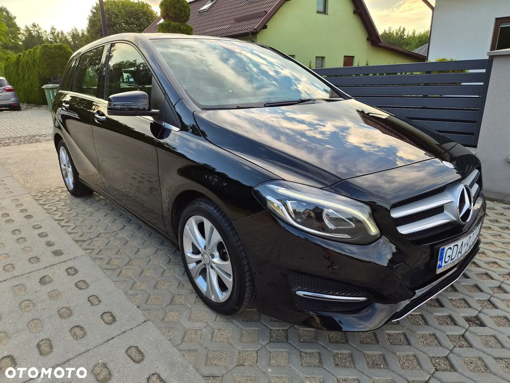 Mercedes-Benz Klasa B 180 d BlueEFFICIENCY Edition Style - 2