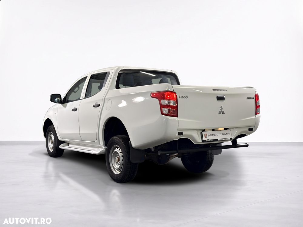 Mitsubishi L200 2017 photo 3