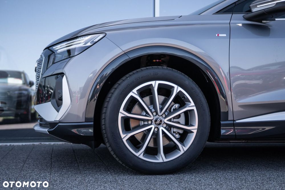 Audi Q4 e-tron - 6
