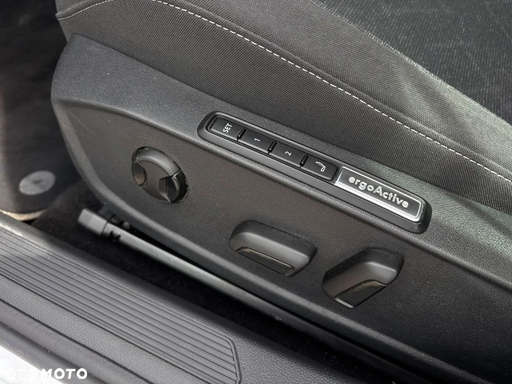 Volkswagen Golf 1.5 TSI EVO Life - 10