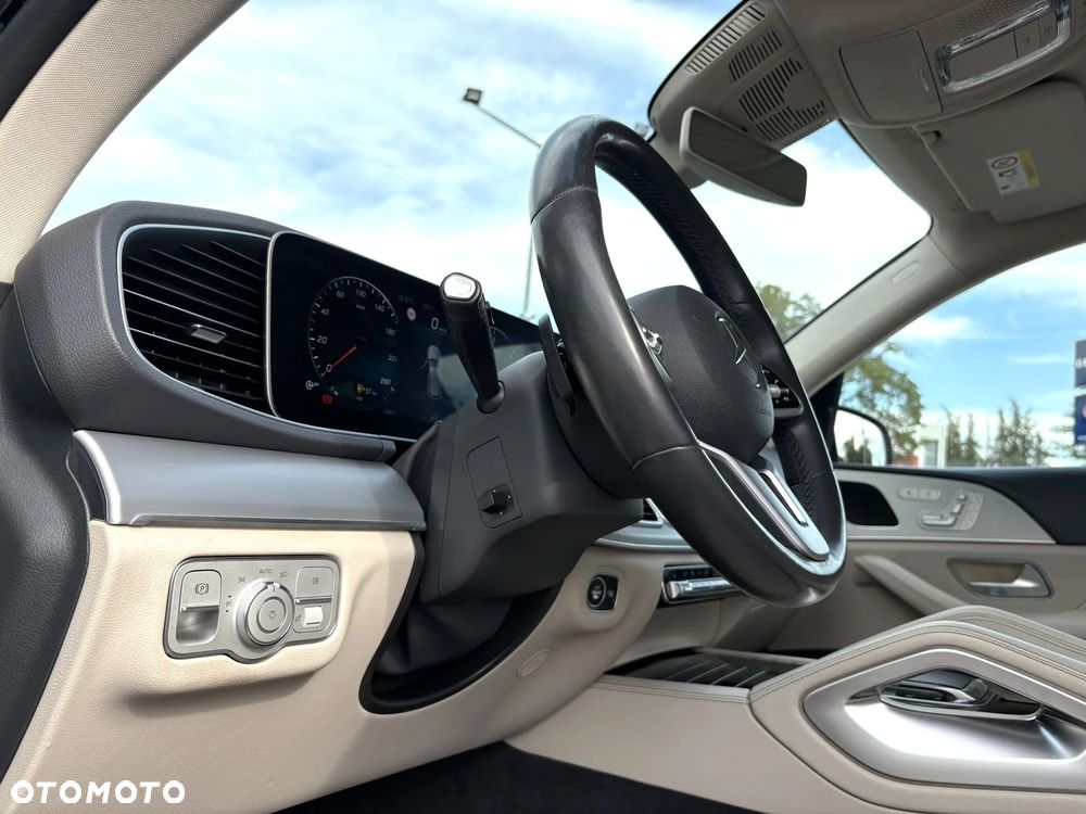 Mercedes-Benz GLE 300 d 4Matic 9G-TRONIC AMG Line - 10