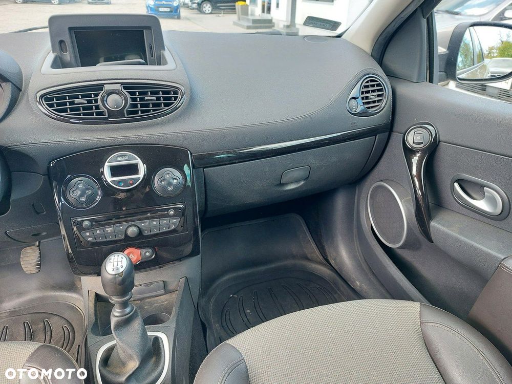 Renault Clio - 18