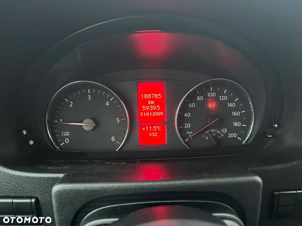 Volkswagen Crafter - 11