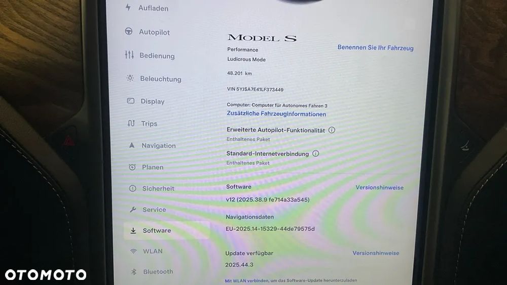 Tesla Model S - 18