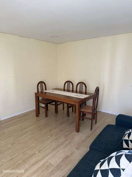 Apartamento T2, equipado e mobilado - Grande imagem: 2/11