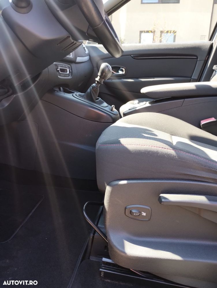 Renault Scenic - 9
