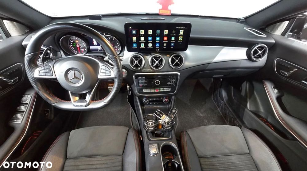 Mercedes-Benz CLA - 10