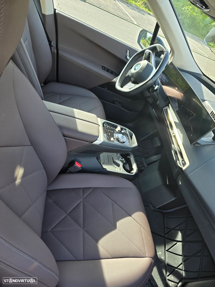 BMW iX xDrive 40 - 9