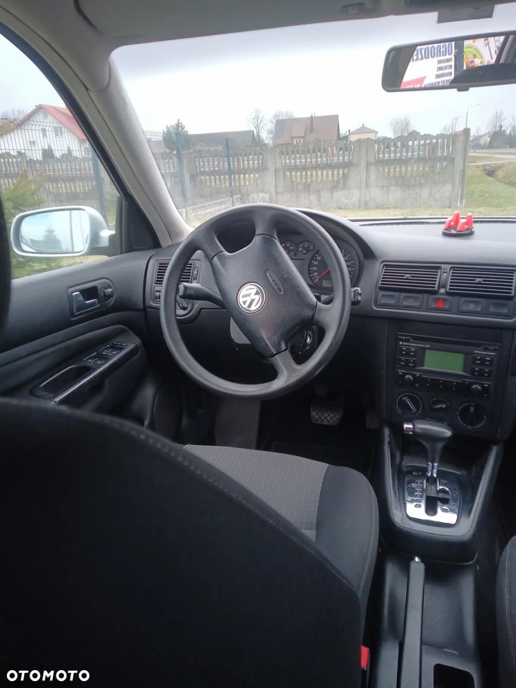 Volkswagen Golf Variant - 11