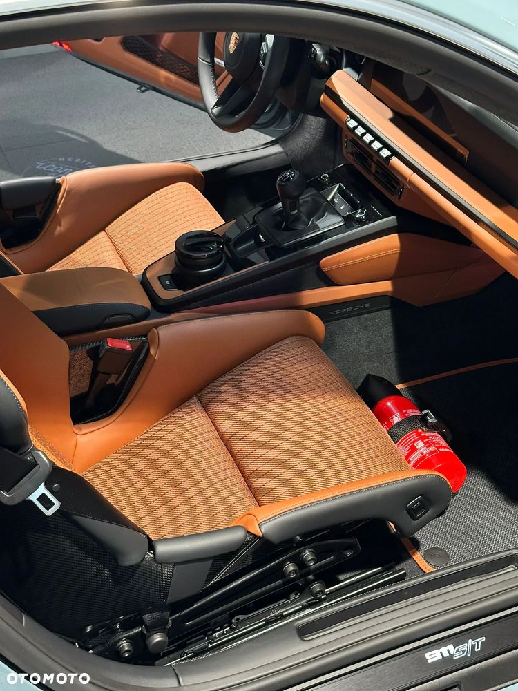 Porsche 911 - 10