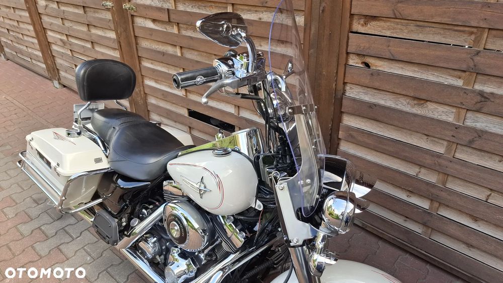 Harley-Davidson Touring Road King - 15