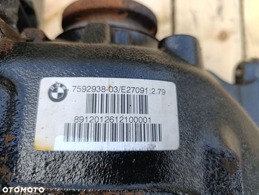 BMW E84 X1 TYLNY DYFER N47 7592938 2.79 - 2