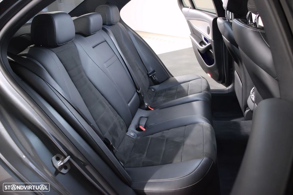 Mercedes-Benz E 220 d AMG Line - 14