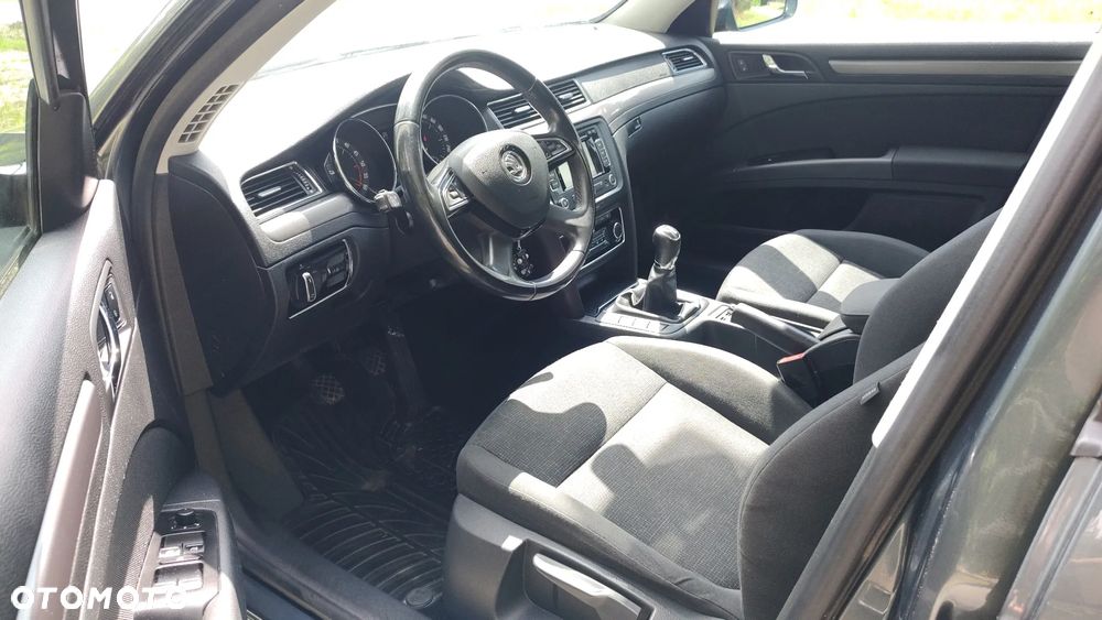 Skoda Superb - 16