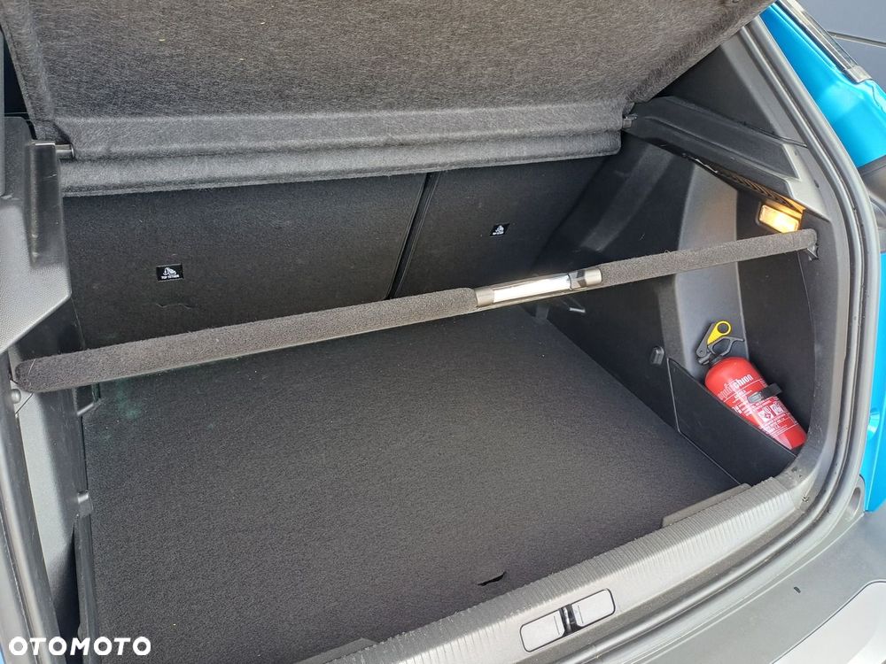 Peugeot 2008 1.2 PureTech Allure S&S EAT8 - 32