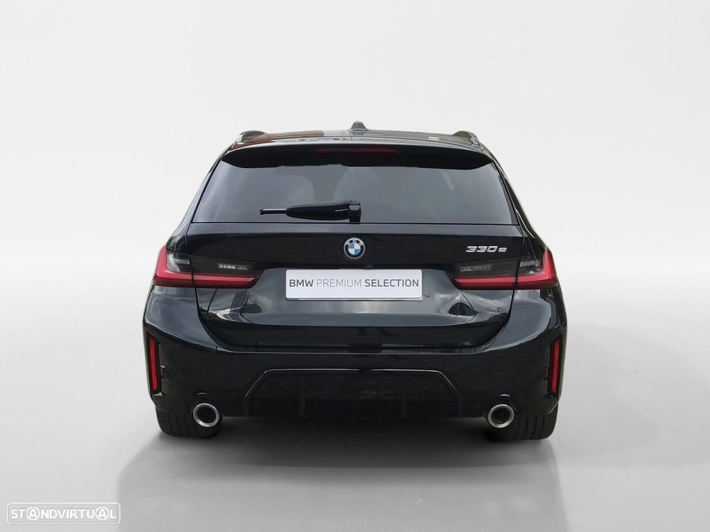 BMW 330 e Pack Desportivo M Auto - 4