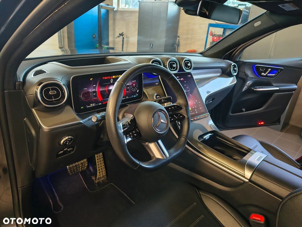 Mercedes-Benz GLC 300 4Matic 9G-TRONIC AMG Line Plus - 35