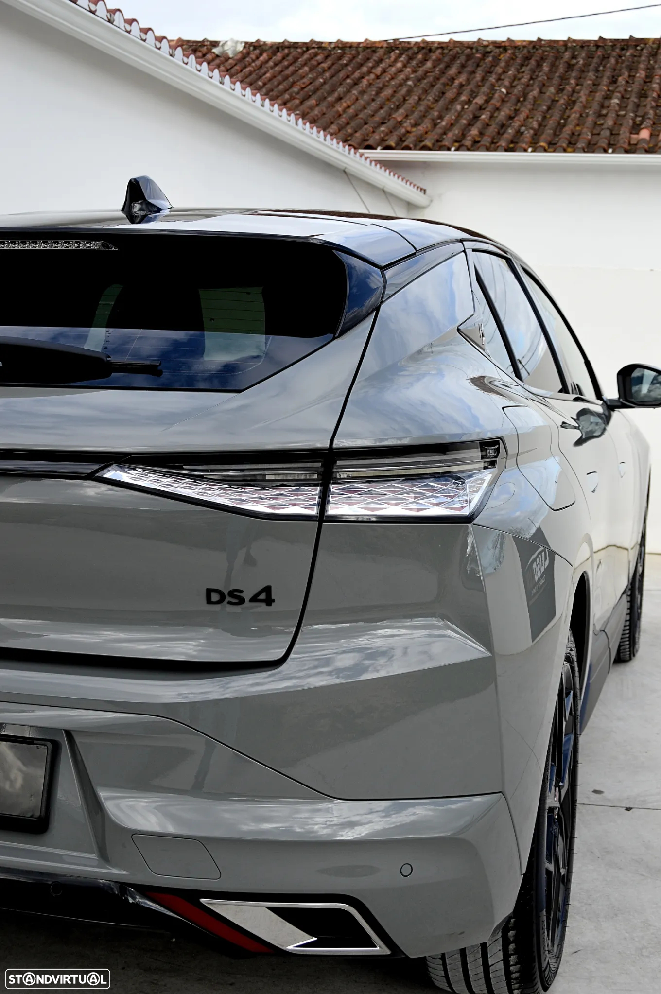 DS DS4 4 1.2 PureTech Performance Line EAT8 - 10