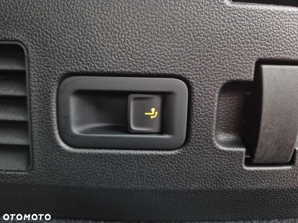 Volkswagen Arteon 2.0 TDI R-Line DSG - 36