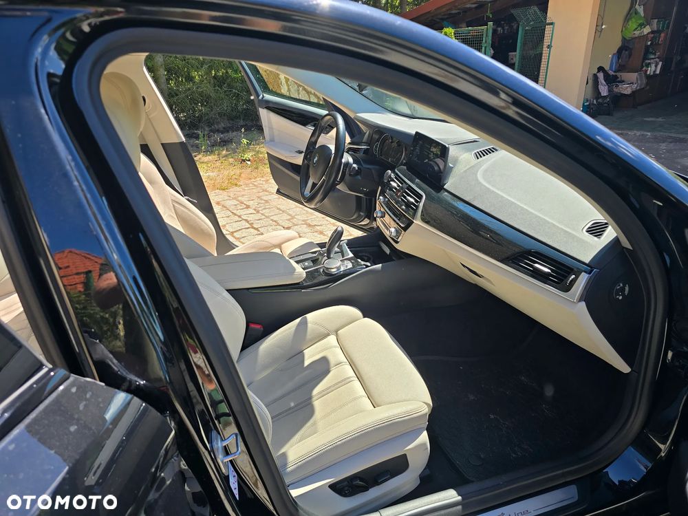 BMW Seria 5 520d xDrive Sport Line sport - 14