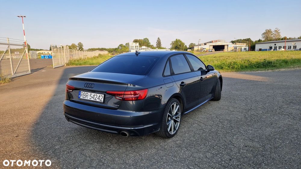Audi A4 Limousine - 4