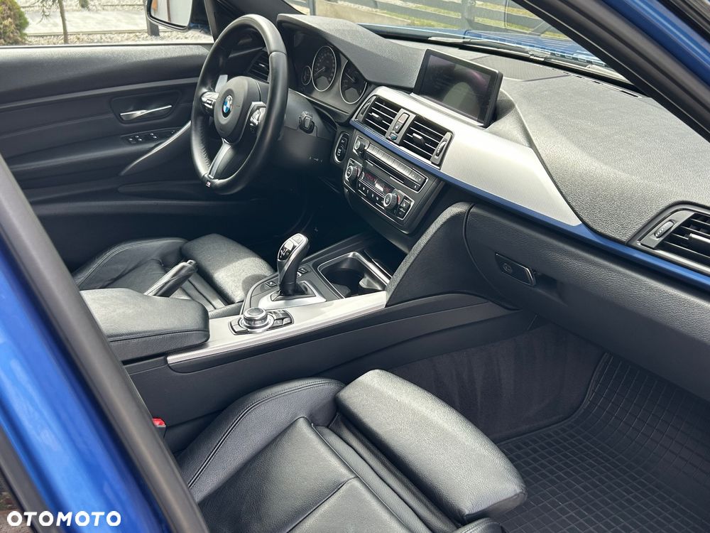 BMW Seria 3 330d xDrive Sport Line - 11