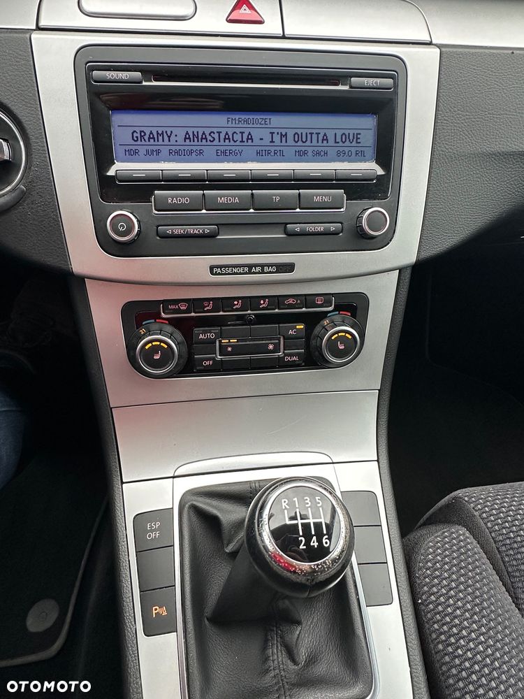 Volkswagen Passat 1.4 TSI BlueMotion Technology Comfortline - 12