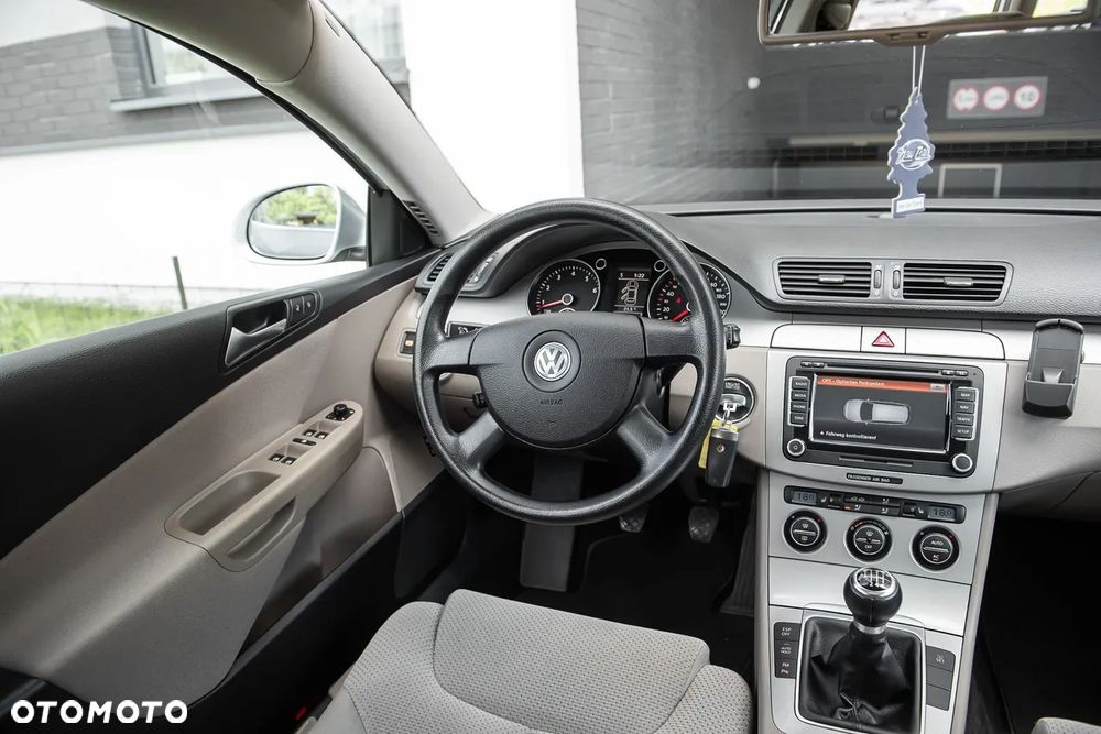 Volkswagen Passat - 26