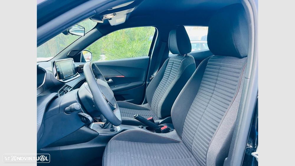 Peugeot 2008 1.2 PureTech Active Pack - 12