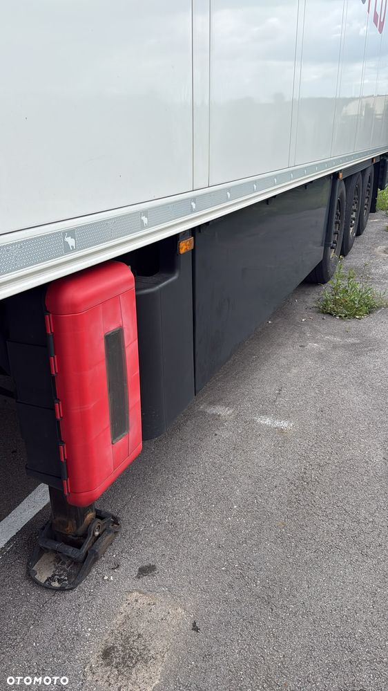 Schmitz Cargobull SCB S3B - 2