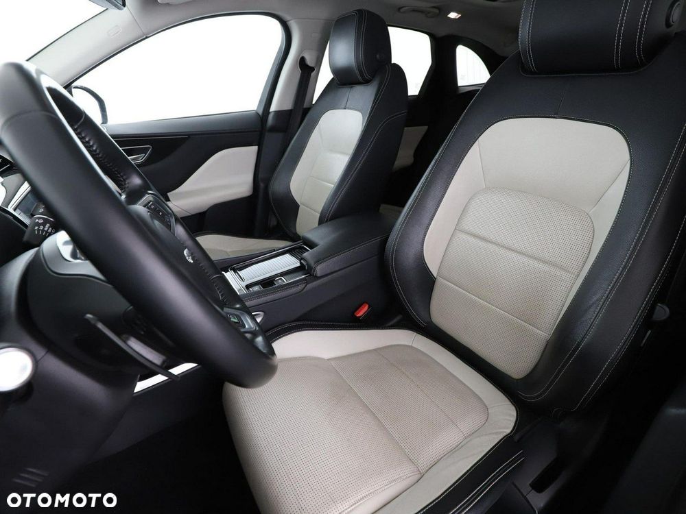 Jaguar F-Pace 2.0 i4D AWD R-Sport - 13