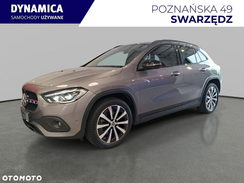 Mercedes-Benz GLA - 4